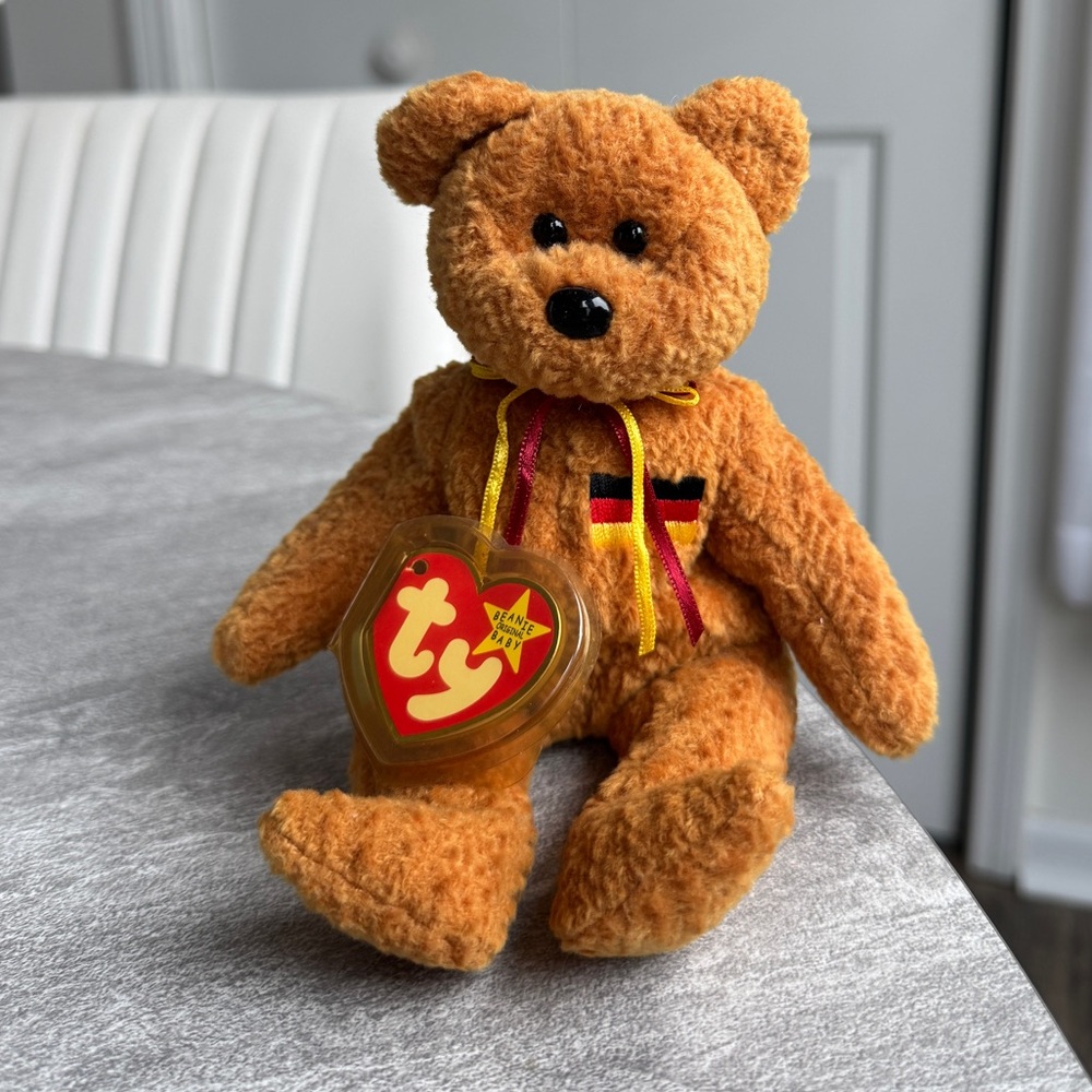 Ty Beanie Baby Germania the Bear RARE with Errors...Hang Tag in Wrote in Germa